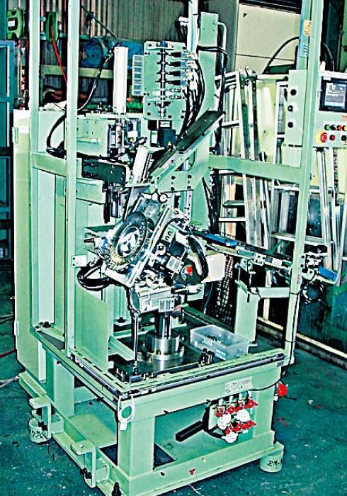 ブレード組付機